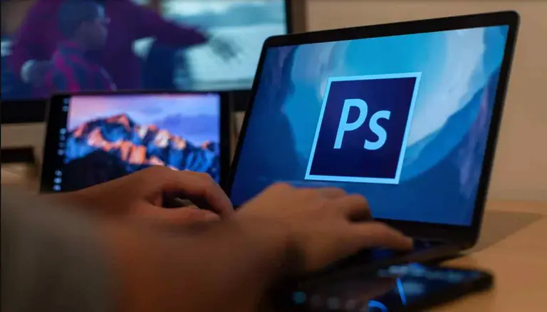 Photoshop se potencia con IA: estas nuevas funciones te van a ahorrar horas de trabajo