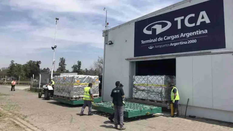 Crisis en Ezeiza: importadores denuncia retrasos y demoras por nuevo sistema informático