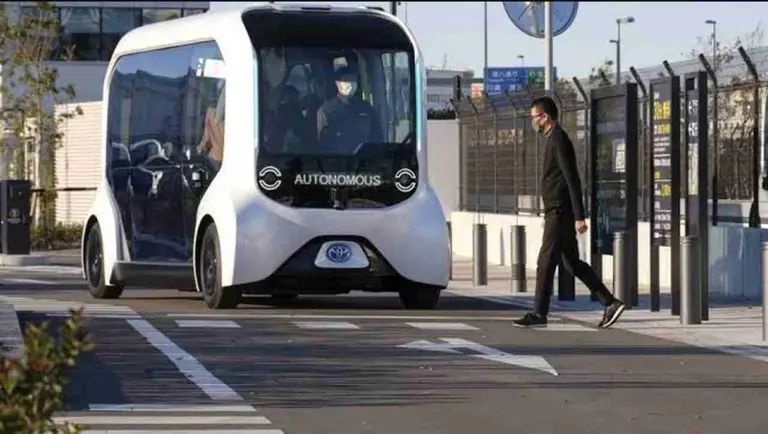 Toyota lanzó e-Palette, su vehículo eléctrico que combina movilidad, comercio y entretenimiento