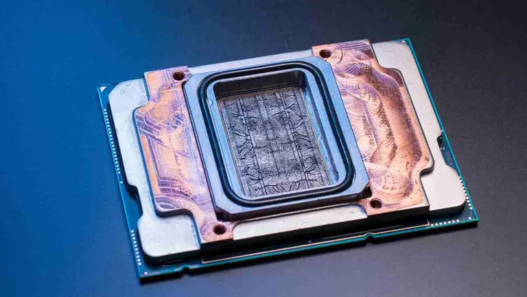 Refrigeración por microfluidos: el desarrollo de Microsoft que podría llevar los chips de IA a otro nivel