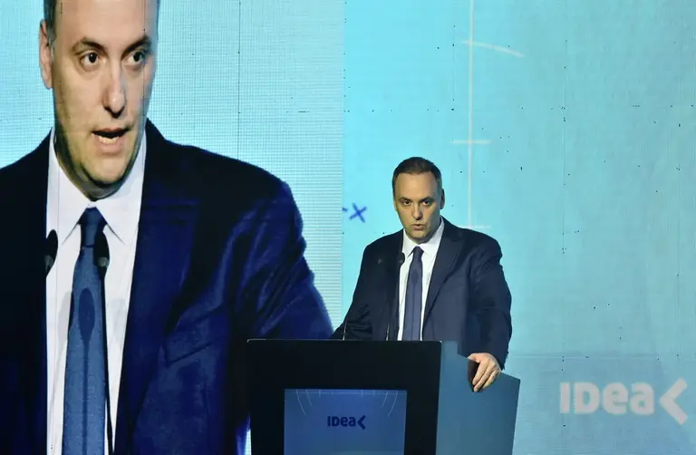 Reforma laboral y baja de impuestos: las promesas del Gobierno a empresarios en IDEA