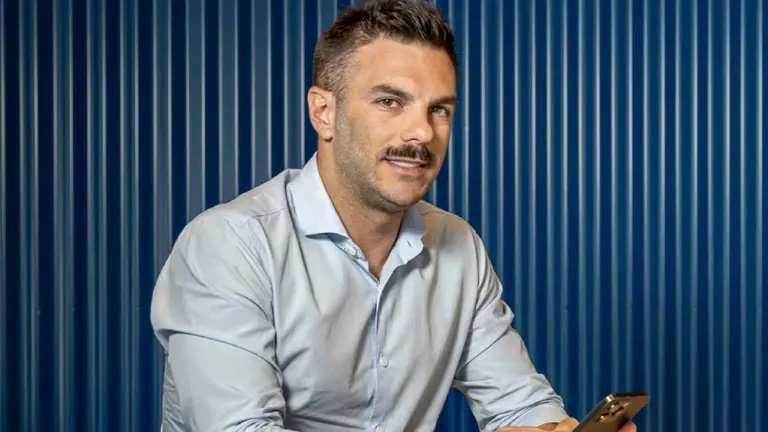 El CEO de Cocos explotó contra un reconocido restaurante porteño por no acatar un decreto de Milei