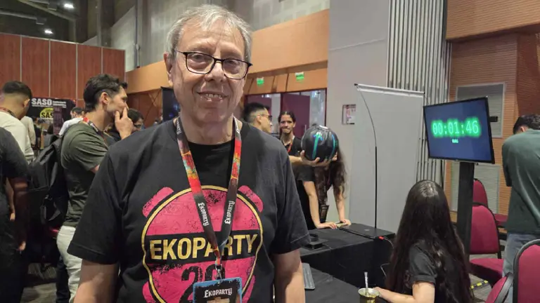 El 'Día Q', cada vez más cerca: presentaron la primera computadora cuántica de escritorio del país