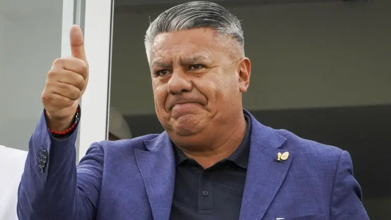 La AFA llega al mundo cripto: Chiqui Tapia hablará de tokenización en Devconnect 2025