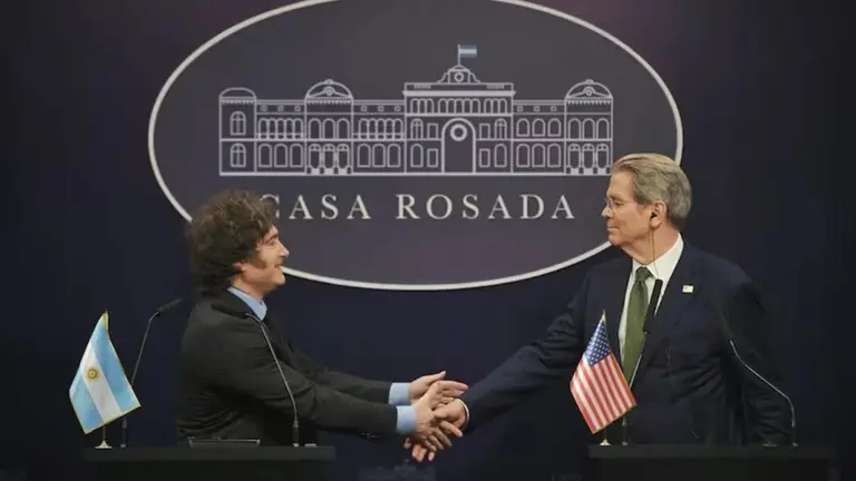 Bessent celebró el "éxito electoral" de Milei y lo catalogó como "uno de los grandes aliados de EEUU"