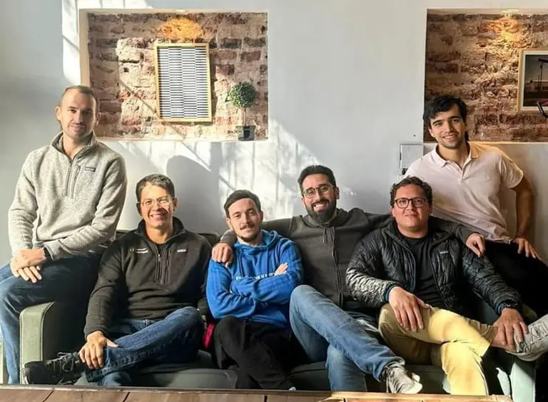 Argentinos crean una plataforma de marketing potenciada por IA y levantan u$s 2,75 millones