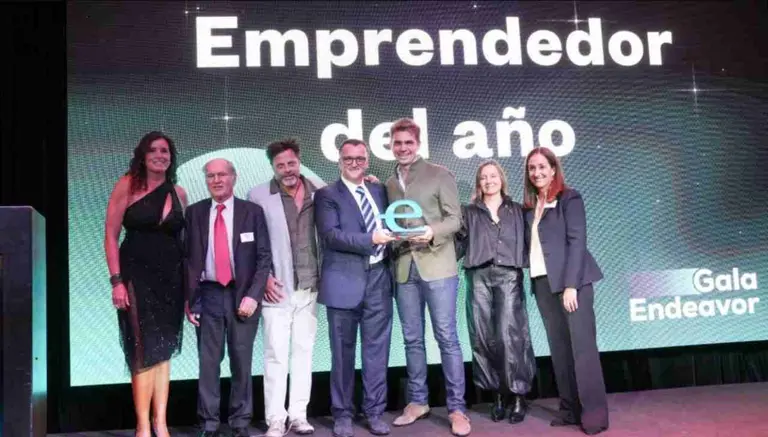 Endeavor distinguió a Pierpaolo Barbieri, fundador de Ualá, como el Emprendedor del Año