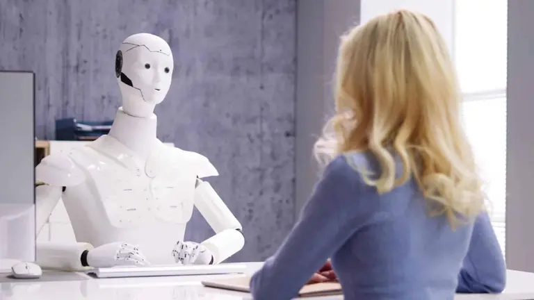 Argentino creó una IA de Recursos Humanos que analiza la actividad en redes de los postulantes