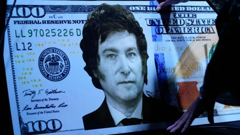 ¿Conviene invertir en el nuevo bono de Caputo?: qué dicen los expertos sobre el BONAR 2029N