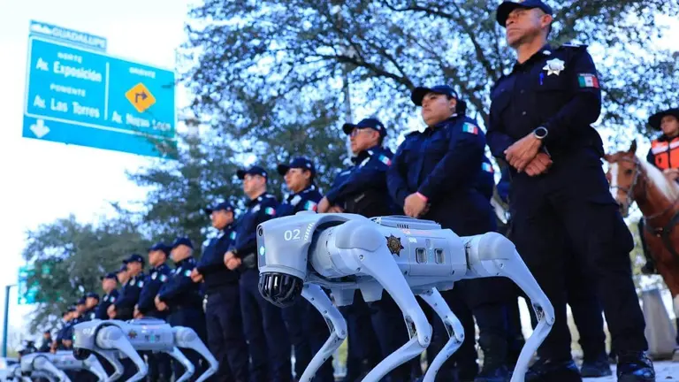 VIDEO | Así funcionan los perros robots que resguardarán al público en el Mundial 2026 en México