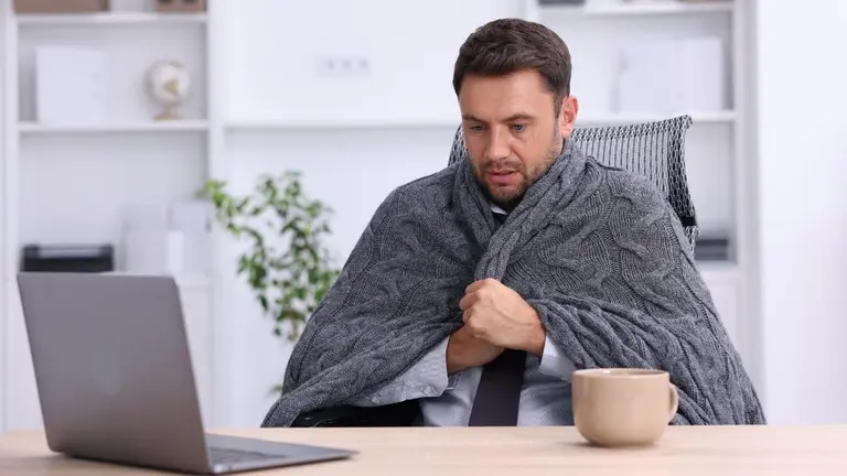 Marcha atrás con el recorte salarial por licencias médicas: cuánto vas a cobrar si te enfermás