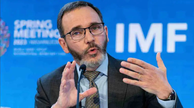 Por la guerra en Medio Oriente, el FMI pidió acumular reservas: qué pasa con Argentina