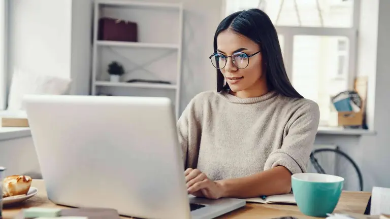 Cortos, sin salir de tu casa y certificados: 4 cursos gratuitos con salida laboral para realizar en julio