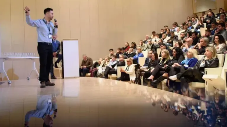 FIA Copilot: la startup argentina que usa IA para PyMEs y ya opera en 19 países