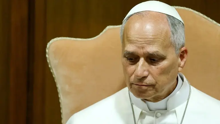 El papa León XIV pidió regular la inteligencia artificial y alertó sobre los peligros de las big tech
