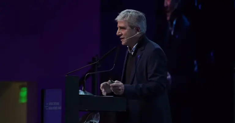 Caputo prometió bajar impuestos y aseguró que Argentina "será el país que más crecerá"