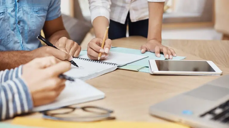 ¿Querés emprender pero no sabes cómo empezar? Lanzan academia de negocios creada por fundadores reales