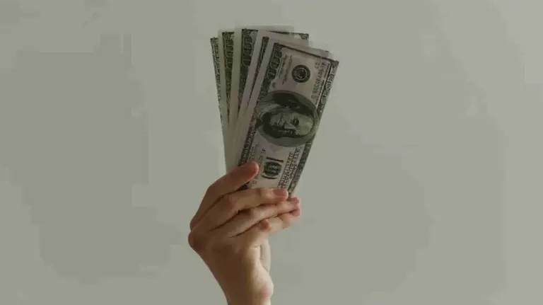 La verdad detrás de las empresas de fondeo: ¿Qué estás operando realmente cuando pagas por una evaluación?