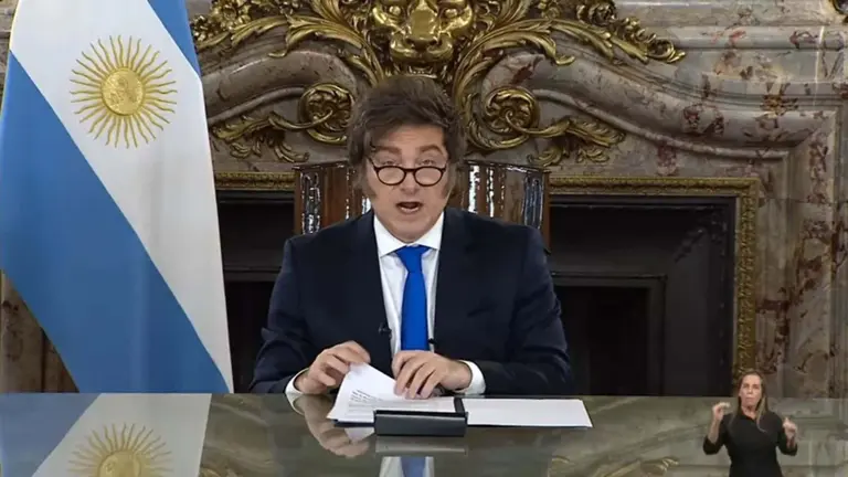 Milei anunció la reforma del BCRA en cadena nacional: el impacto en billeteras, bitcoin y dólar cripto