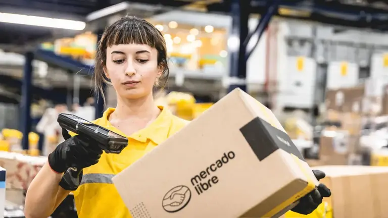 El "Temu Inverso" del Gobierno pone a competir a Mercado Libre y Amazon en un nuevo negocio