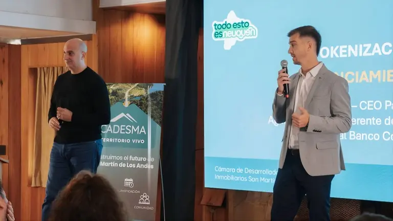 Rodolfo Vigliano, CEO de Pala Blockchain; y Agustín Ferranti, gerente de Transformación Digital de Banco Coinag