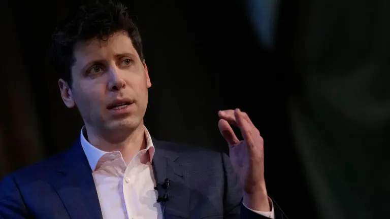 Sam Altman lanza una herramienta para frenar estafas con IA en bancos: cómo funciona