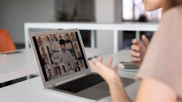 Cómo podés capacitarte gratis con referentes de Tiendanube y Chungo