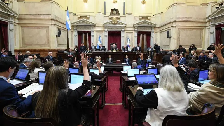 Qué cambió el Senado en la reforma del BCRA y por qué el proyecto vuelve a Diputados