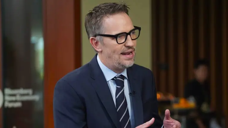 El CEO de LinkedIn renuncia tras 18 años porque Microsoft lo obliga a ir presencial a sus oficinas