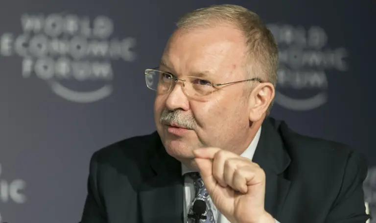 imagen de Alois Zwinggi, presidente del Foro Económico Mundial