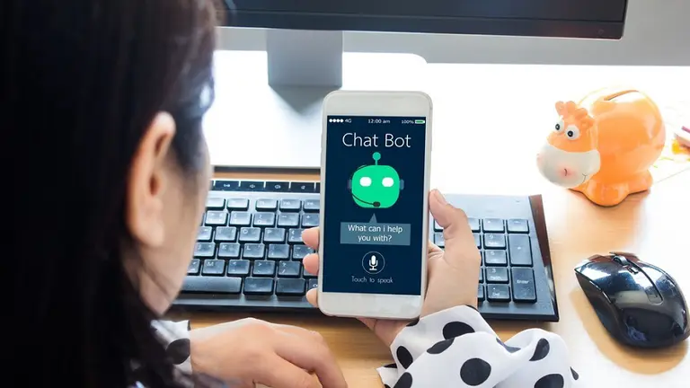 Llamame Gala, Sheena o como a vos te guste: chatbots cobran vida, matan al callcenter y tienen directorio propio