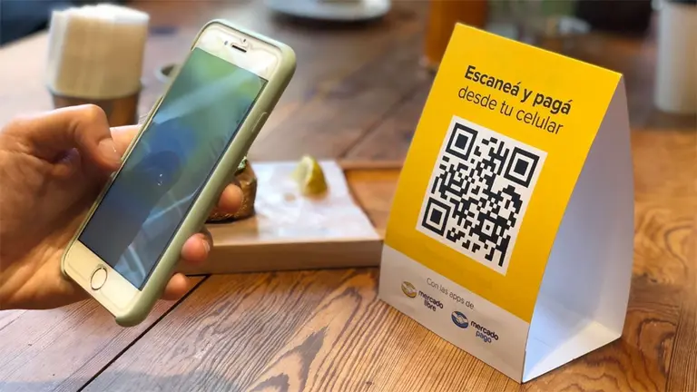 Cheaper than credit card: millions of Argentines already pay with QR Code to take advantage of heavy discounts