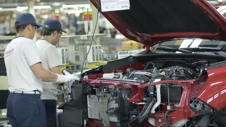 Automotrices argentinas buscarán especializarse en la producción de pickups híbridas