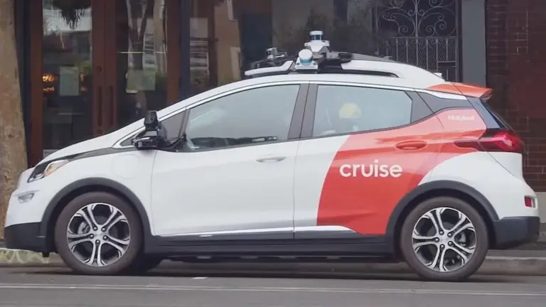 ¿Autónomos y eléctricos?: quién está detrás de Cruise, la firma que quiere disputar el reinado de Tesla y Elon Musk