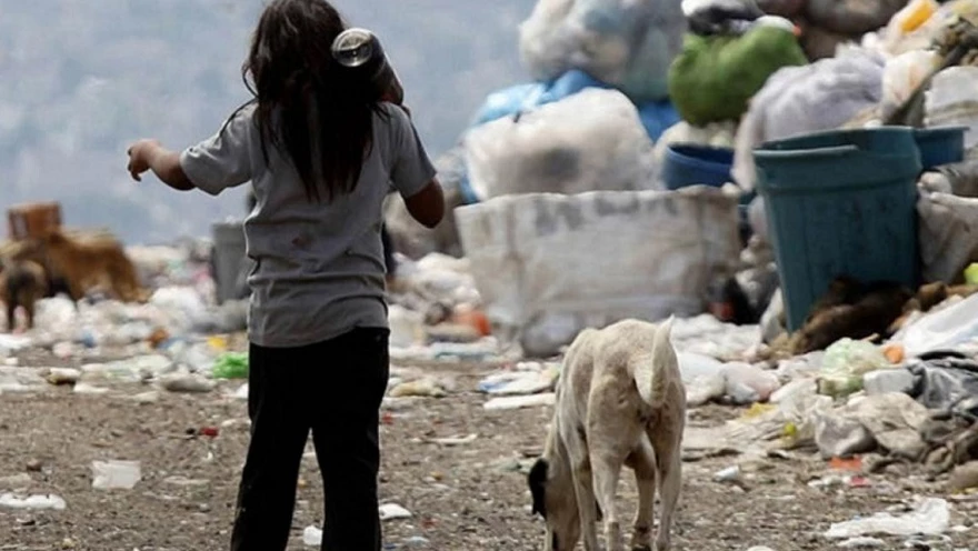 Dato alarmante: la pobreza ya es del 42,9% en Argentina, ¿a cuántas personas afecta?