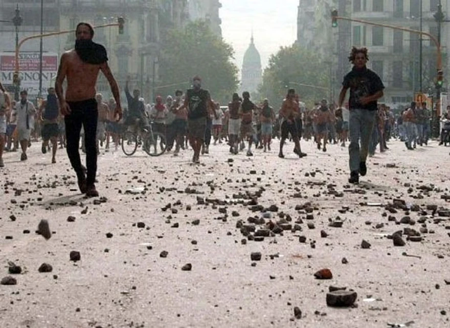 Organizaciones sindicales y de izquierda conmemoraron el levantamiento del 2001