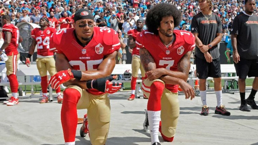 detección corona Alerta Las acciones de Nike caen en la bolsa tras usar imagen de exjugador de la  NFL símbolo de las protestas antirracistas