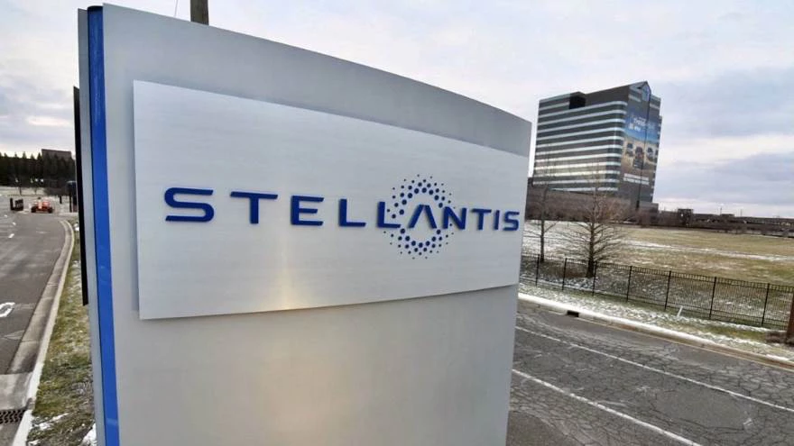 Stellantis busca 100 pasantes para la industria automotriz