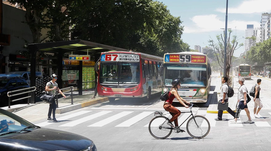 Transporte: estos colectivos del AMBA reducirán servicios al 50%