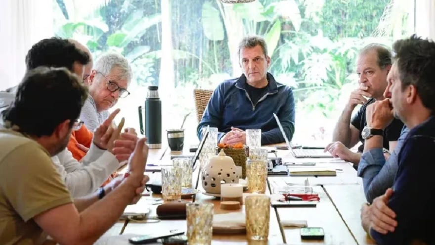 Tras su derrota en el balotaje, Massa convocó a una reunión clave con su equipo económico