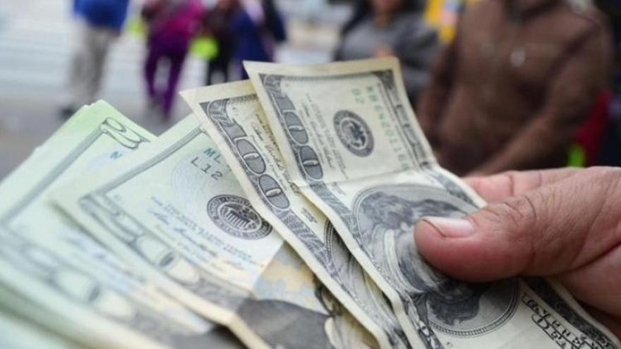 Después de una jornada cambiante, el dólar cerró a $46,16, el mismo valor del día anterior