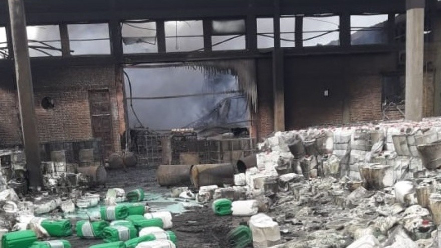 Explotó una planta de agrotóxicos en Mercedes: un muerto y muchos interrogantes