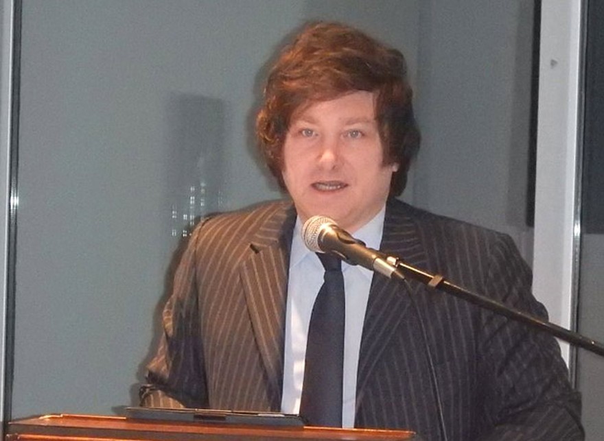 La furia de Javier Milei contra los legisladores: "¿Para eso te pagamos, inútil?"