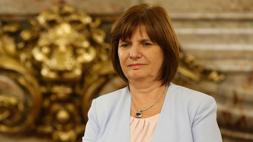 Para el Gobierno, los ataques contra Bonadio y el cementerio de la Recoleta están vinculados