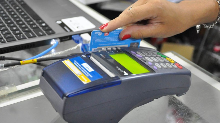 Pese a la ley, en la Costa el 40% de los comercios sigue sin aceptar las tarjetas