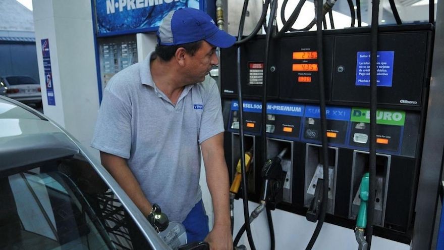 Nafta: el Gobierno dispondrá "precios indicativos" para cada provincia