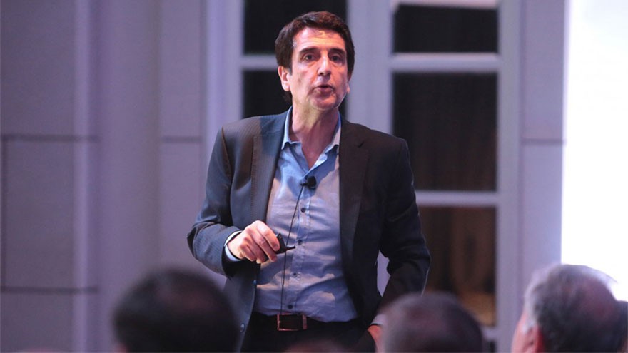 “El FMI vino a resolver los problemas, pero se quedó con la política económica”