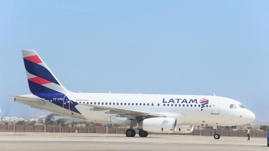 LATAM Airlines recortará en 41% las inversiones para su flota aérea