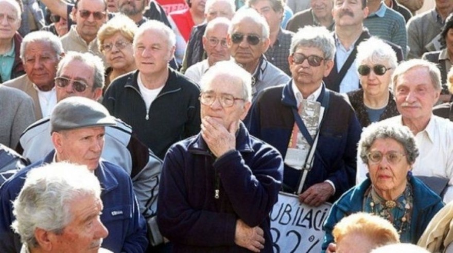 Junto al FMI, el Gobierno evaluará el año que viene una reforma del sistema jubilatorio