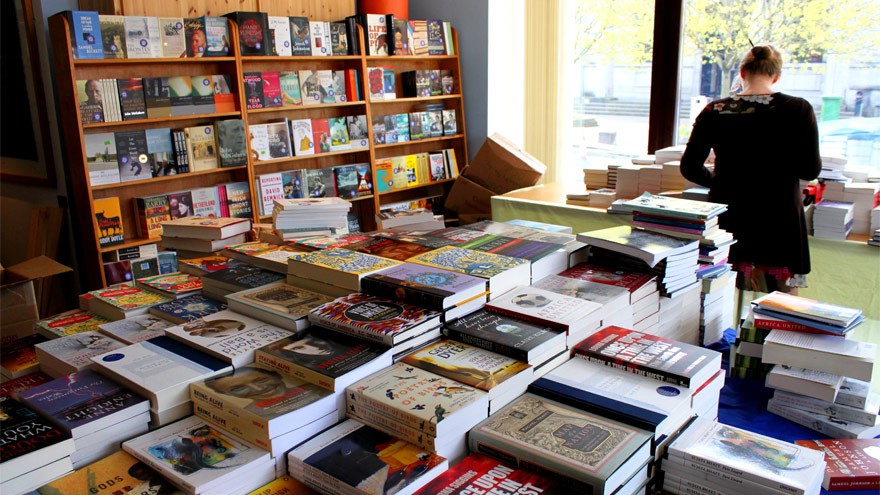 Las librerías quedaron afuera de la exención del IVA y reclamaron en la Feria